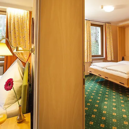 St. Georg Hotel